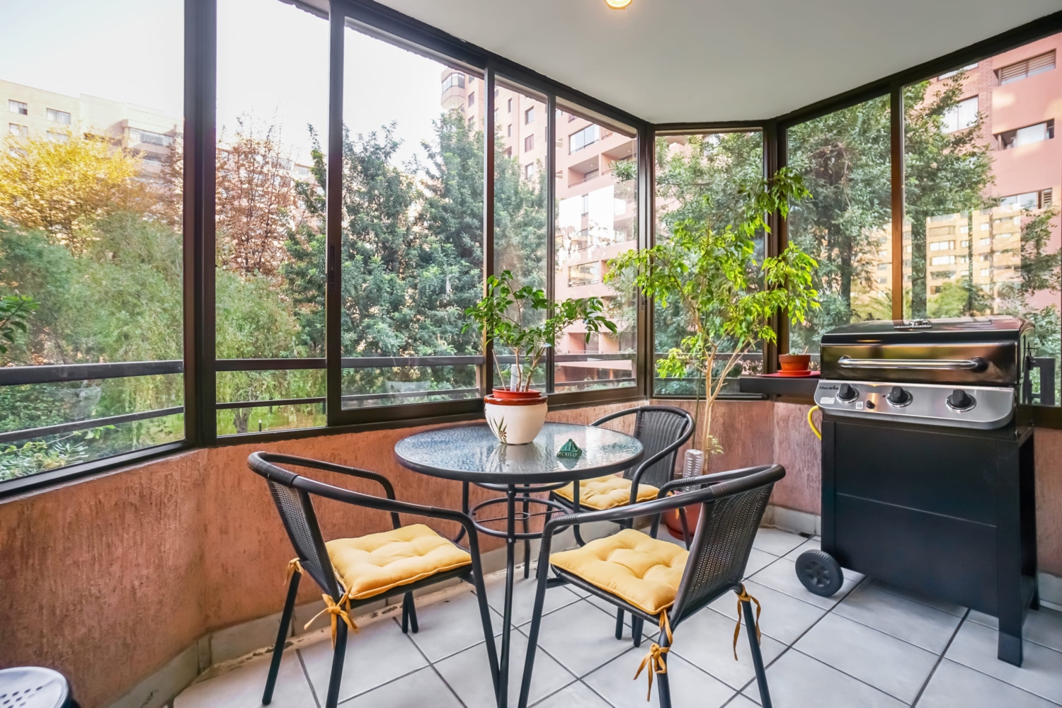 Departamento con Vista Arbolada en Providencia