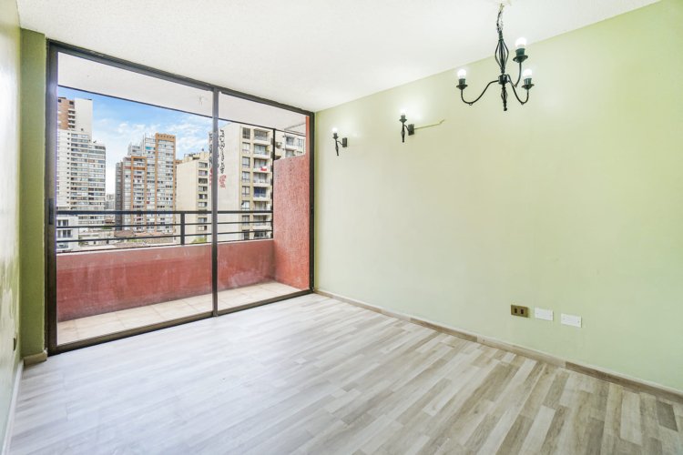 Departamento con Orientación Oriente en Condominio
