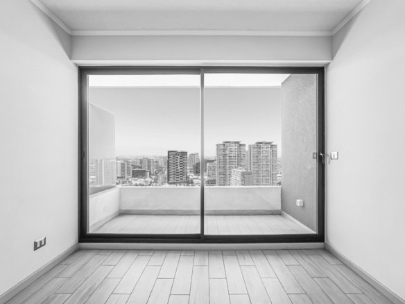 Estudio con Vista Despejada en Irarrazaval
