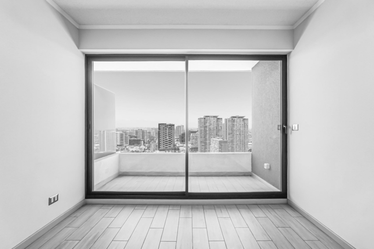 Estudio con Vista Despejada en Irarrazaval
