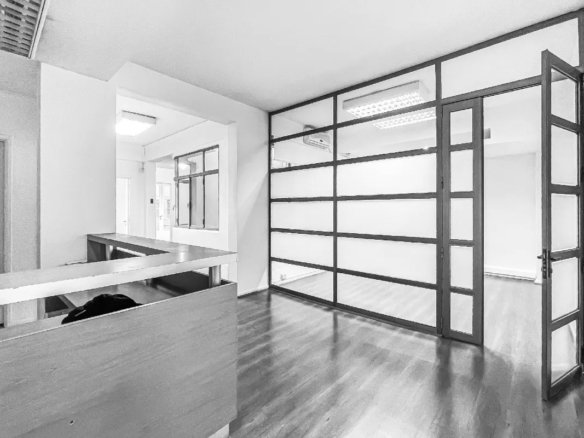 Oficina de 7 Privados con Terraza en Barrio Lastarria